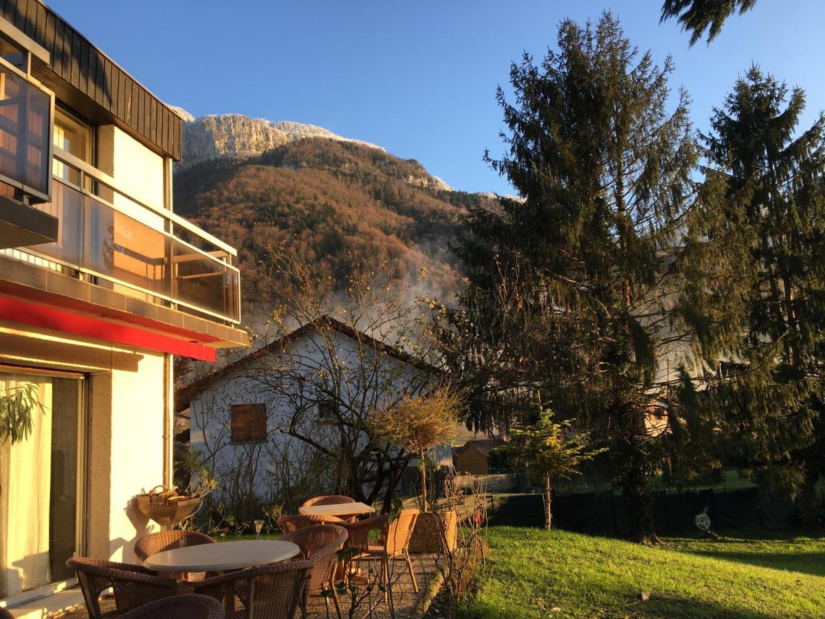 Au Pied Du Vercors Tout Est Permis La Riviere  Exterior foto
